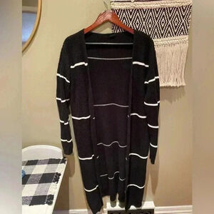 IJOAH KNIT BLACK AND WHITE STRIPE LONG CARDIGAN SIZE M/L